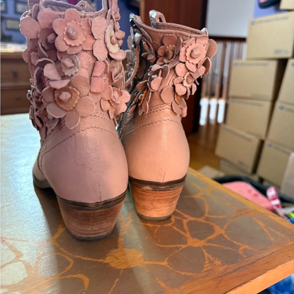 Sheridan Mia Pink Floral Ankle Boots size 9 - Picture 7 of 7